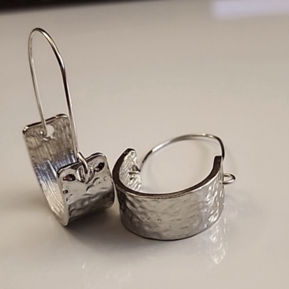 Minimalist  Hoops  Silver tone